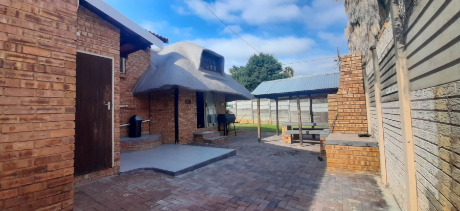 To Let 3 Bedroom Property for Rent in Bodorp North West